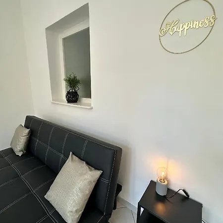 960 Apartma *