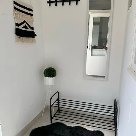 960 Apartment *