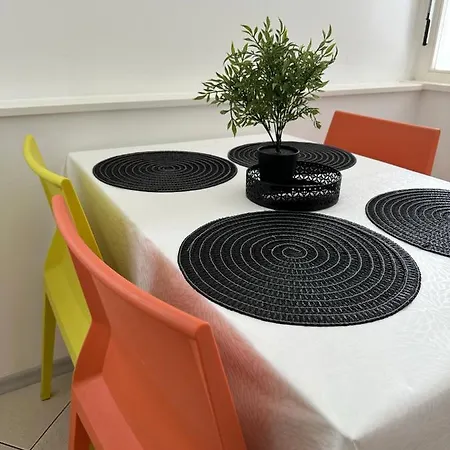 960 Apartment *