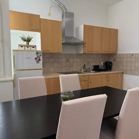 960 Apartma Koper